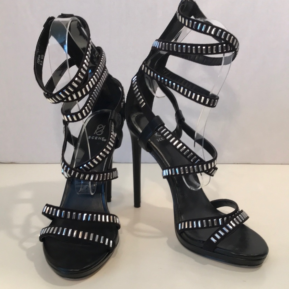 Scene Weaver Black Stilettos w/ Silver Accent 9.5